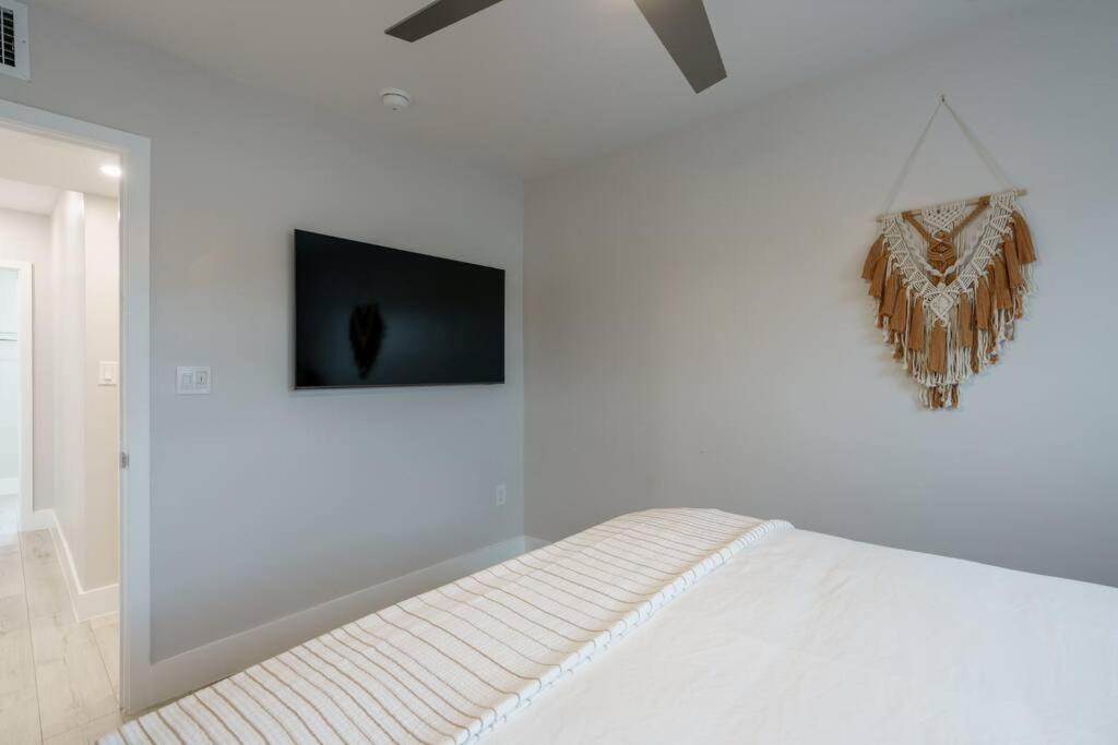 New! Miami & Calle Ocho Simpson'S Funhouse! Extérieur photo