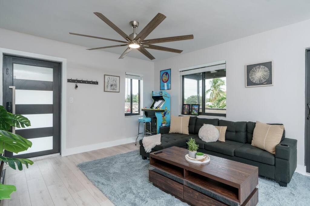New! Miami & Calle Ocho Simpson'S Funhouse! Extérieur photo